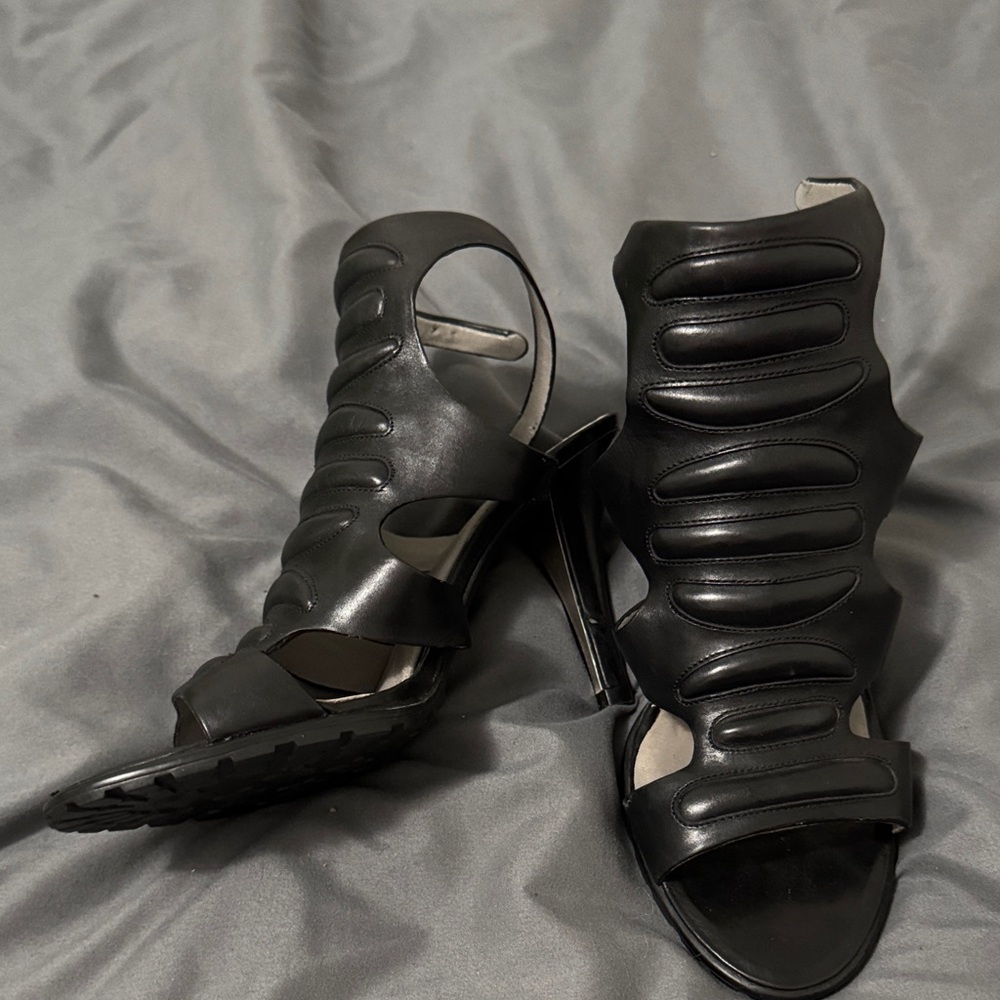 Kenneth Cole Black Strappy Heels